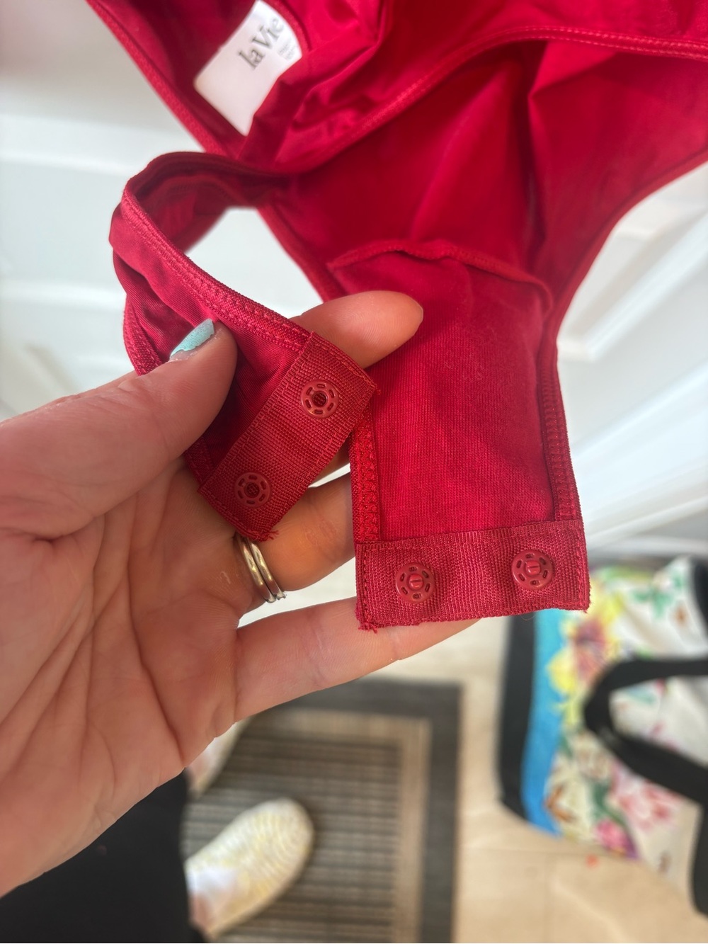 La Vie En Rose Red Lace Sheer Long-Sleeve Bodysuit - Picture 10 of 12
